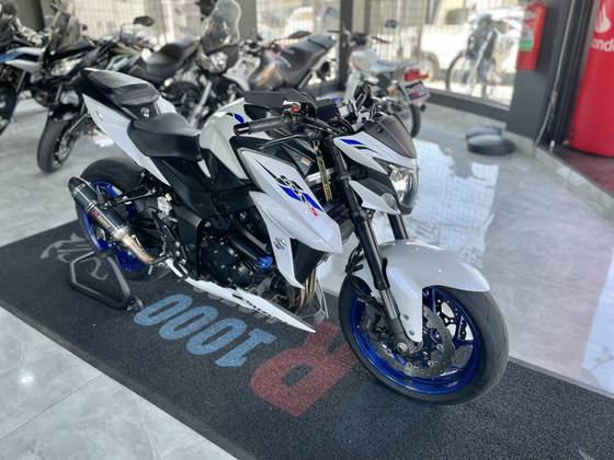 SUZUKI GSX-S750A 